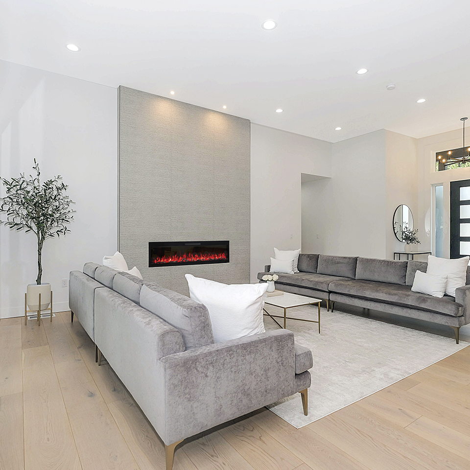 Электроочаг RealFlame Diamond 60, с муляжом дров и кристаллами