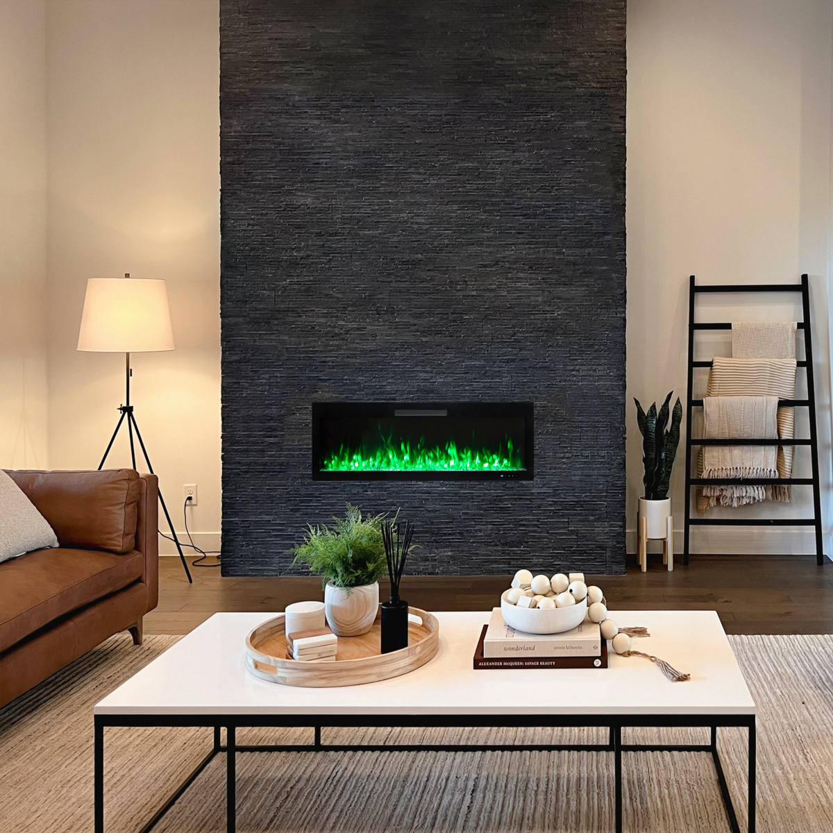 Электроочаг RealFlame Diamond 42, с муляжом дров и кристаллами